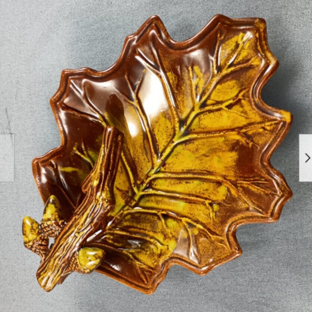 Oak Leaf Acorn Ceramic Snack Nut Candy Ash Tray Serving Dish Brown Glaze 1951